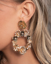 Load image into Gallery viewer, Paparazzi Accessories - Glimpses of Malibu - Complete Trend Blend
