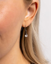 Load image into Gallery viewer, Paparazzi Accessories - Pronged Perfection - Black
