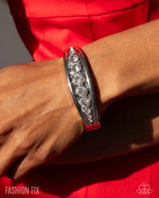 Load image into Gallery viewer, Paparazzi Accessories - Fiercely 5th Avenue - Complete Trend Blend

