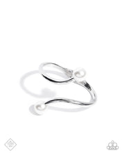 Load image into Gallery viewer, Paparazzi Accessories - Effulgent Exemplar - White
