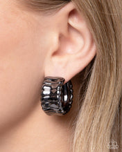 Load image into Gallery viewer, Paparazzi Accessories - Seamless Sass - Black
