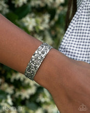Load image into Gallery viewer, Paparazzi Accessories - Abundantly Antiqued - Silver
