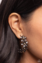 Load image into Gallery viewer, Paparazzi Accessories - Floral Flamenco - Black
