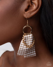 Load image into Gallery viewer, Paparazzi Accessories - Picnic Pizzazz - Brown

