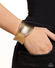 Load image into Gallery viewer, Paparazzi Accessories - Burnished Balance - Gold
