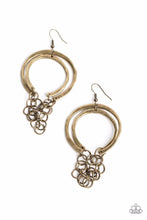 Load image into Gallery viewer, Paparazzi - Dont Go CHAINg-ing - Brass
