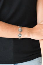 Load image into Gallery viewer, Paparazzi - Funky Flower Child - Silver
