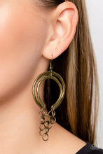 Load image into Gallery viewer, Paparazzi - Dont Go CHAINg-ing - Brass
