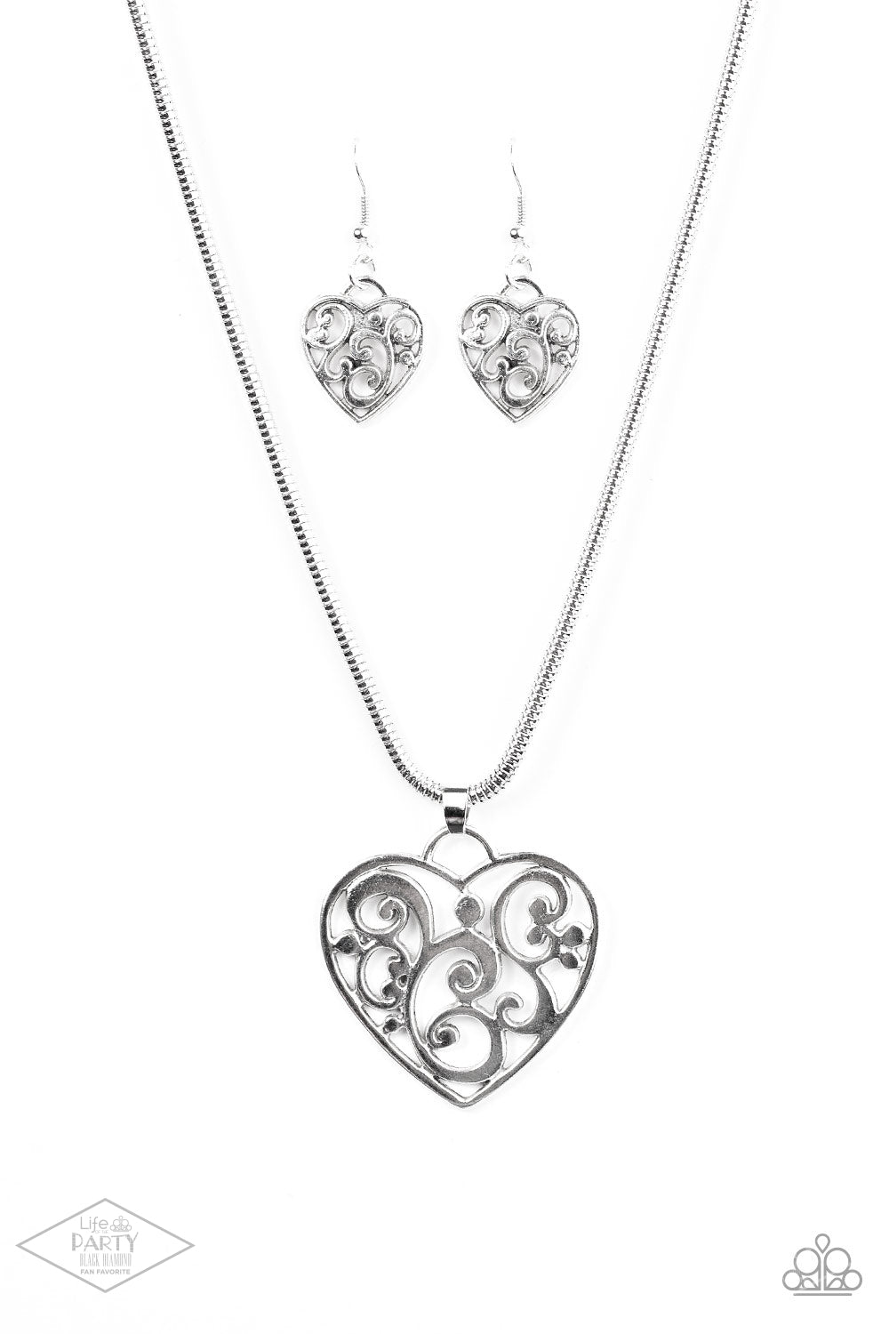 Paparazzi Accessories - FILIGREE Your Heart With Love - Silver