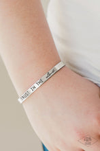 Load image into Gallery viewer, Paparazzi - I Put My Trust In You - Silver
