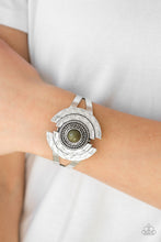 Load image into Gallery viewer, Paparazzi - Incredibly Indie - Green
