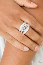 Load image into Gallery viewer, Paparazzi - Royal Treasury - White
