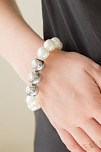 Load image into Gallery viewer, Paparazzi Accessories - All Dressed UPTOWN - White
