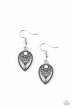 Load image into Gallery viewer, Paparazzi - Distance PASTURE - White
