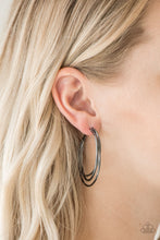 Load image into Gallery viewer, Paparazzi - Jumpin Through Hoops - Black
