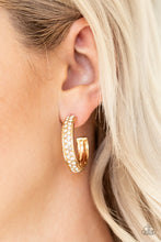 Load image into Gallery viewer, Paparazzi Accessories - Cash Flow - Gold
