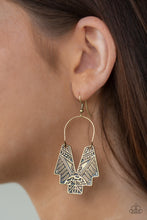 Load image into Gallery viewer, Paparazzi Accessories - Alternative ARTIFACTS - Brass
