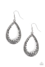 Load image into Gallery viewer, Paparazzi Accessories - Royal Treatment - Silver
