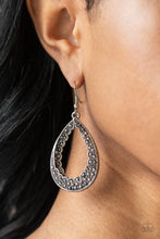 Load image into Gallery viewer, Paparazzi Accessories - Royal Treatment - Silver
