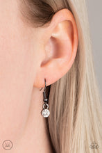 Load image into Gallery viewer, Paparazzi Accessories - What A Stunner - Black
