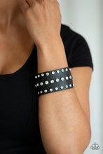 Load image into Gallery viewer, Paparazzi - Now Taking The Stage - Black
