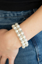 Load image into Gallery viewer, Paparazzi - Glowing Glam - White
