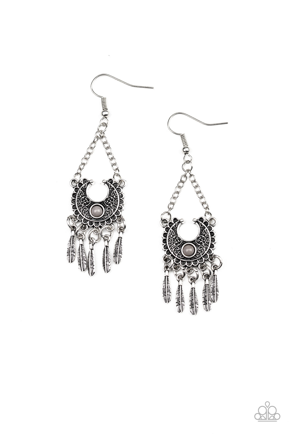 Paparazzi - Fabulously Feathered - Silver