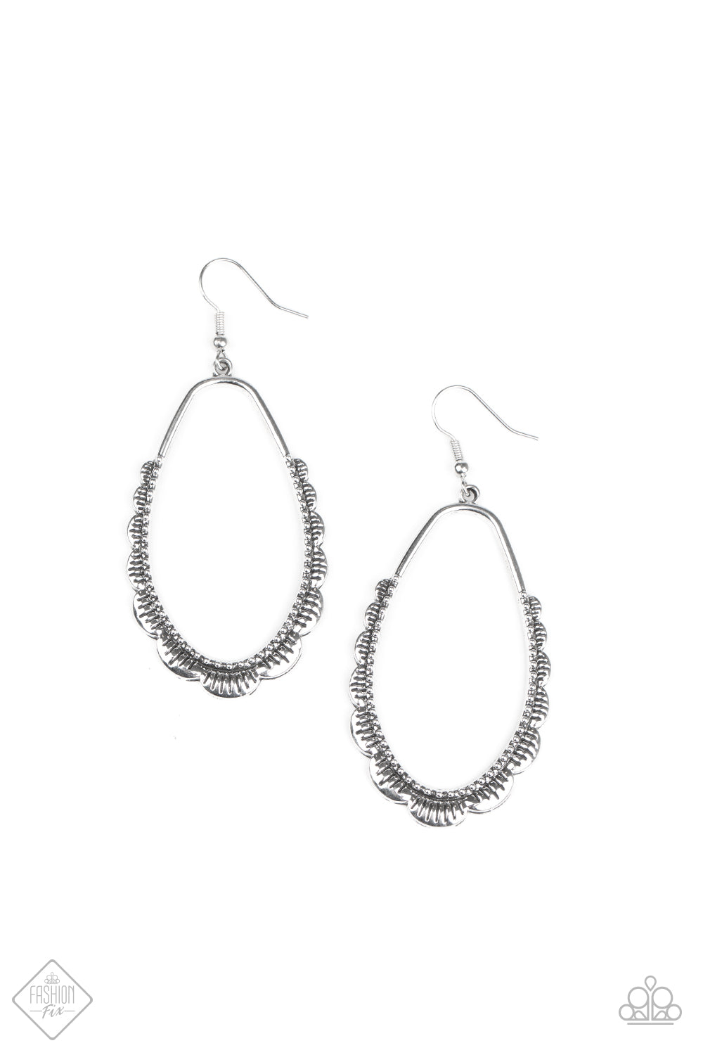 Paparazzi - RUFFLE Around the Edges - Silver