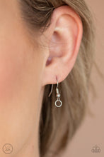 Load image into Gallery viewer, Paparazzi Accessories - Minimalist Magic - Silver
