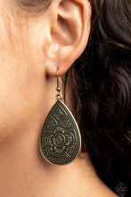 Load image into Gallery viewer, Paparazzi - Tribal Takeover - Brass
