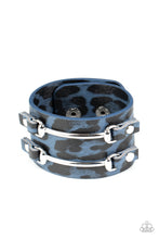 Load image into Gallery viewer, Paparazzi Accessories - Safari Scene - Blue
