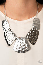 Load image into Gallery viewer, Paparazzi - HAUTE Plates - Silver

