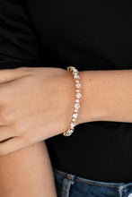 Load image into Gallery viewer, Paparazzi Accessories - Photo Op - Gold
