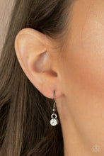 Load image into Gallery viewer, Paparazzi - Bride-to-BEAM - Black
