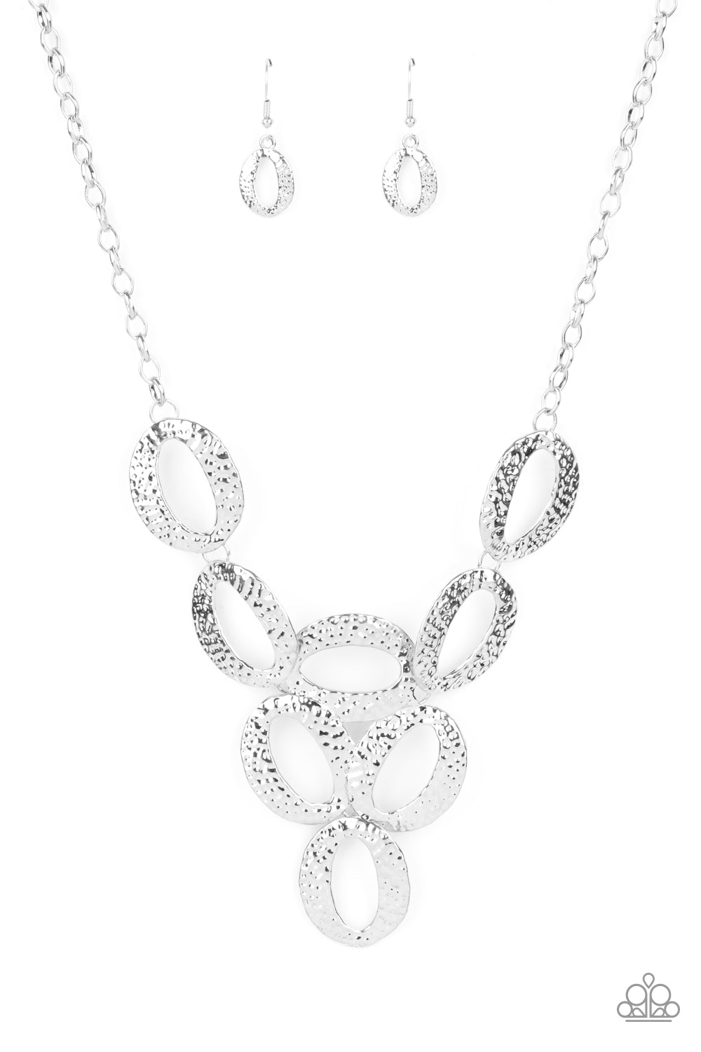 Paparazzi - OVAL The Limit - Silver