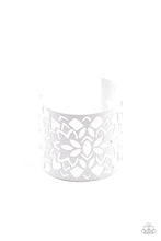 Load image into Gallery viewer, Paparazzi - Hacienda Hotspot - White
