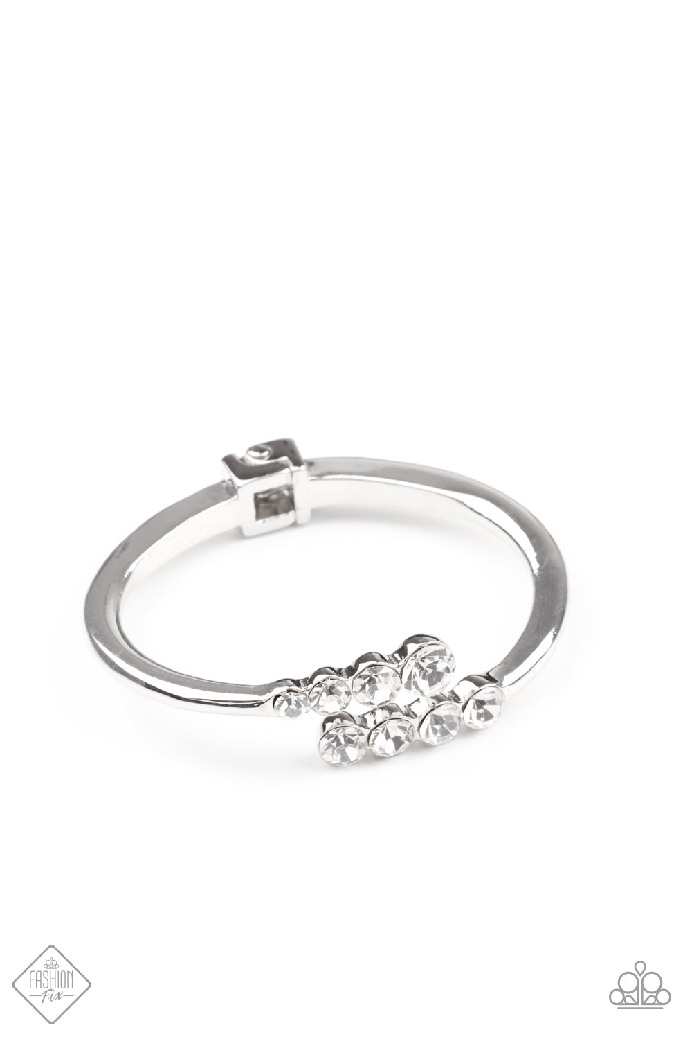 Paparazzi Accessories - Defying Dazzle - White