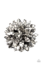 Load image into Gallery viewer, Paparazzi - Vanguard Gardens - Black
