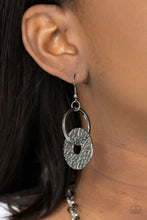 Load image into Gallery viewer, Paparazzi - Industrial Envy - Black

