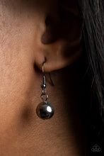 Load image into Gallery viewer, Paparazzi - Gallery Goddess - Black
