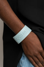 Load image into Gallery viewer, Paparazzi - Butterfly Canopy - Blue
