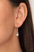 Load image into Gallery viewer, Paparazzi - Deluxe Diadem - White
