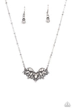 Load image into Gallery viewer, Paparazzi - Deluxe Diadem - Black
