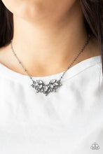 Load image into Gallery viewer, Paparazzi - Deluxe Diadem - Black
