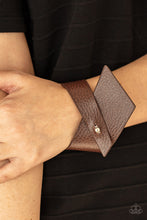 Load image into Gallery viewer, Paparazzi - PIECE Offering - Brown
