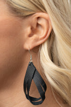 Load image into Gallery viewer, Paparazzi - Thats A STRAP - Black
