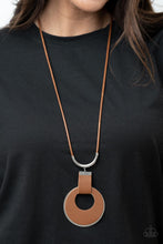 Load image into Gallery viewer, Paparazzi - Luxe Crush - Brown
