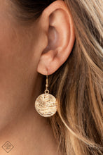 Load image into Gallery viewer, Paparazzi - Circulating Shimmer - Gold
