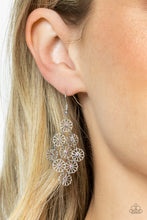 Load image into Gallery viewer, Paparazzi - Bustling Blooms - Purple
