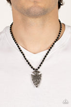 Load image into Gallery viewer, Paparazzi - Get Your ARROWHEAD in the Game - Black
